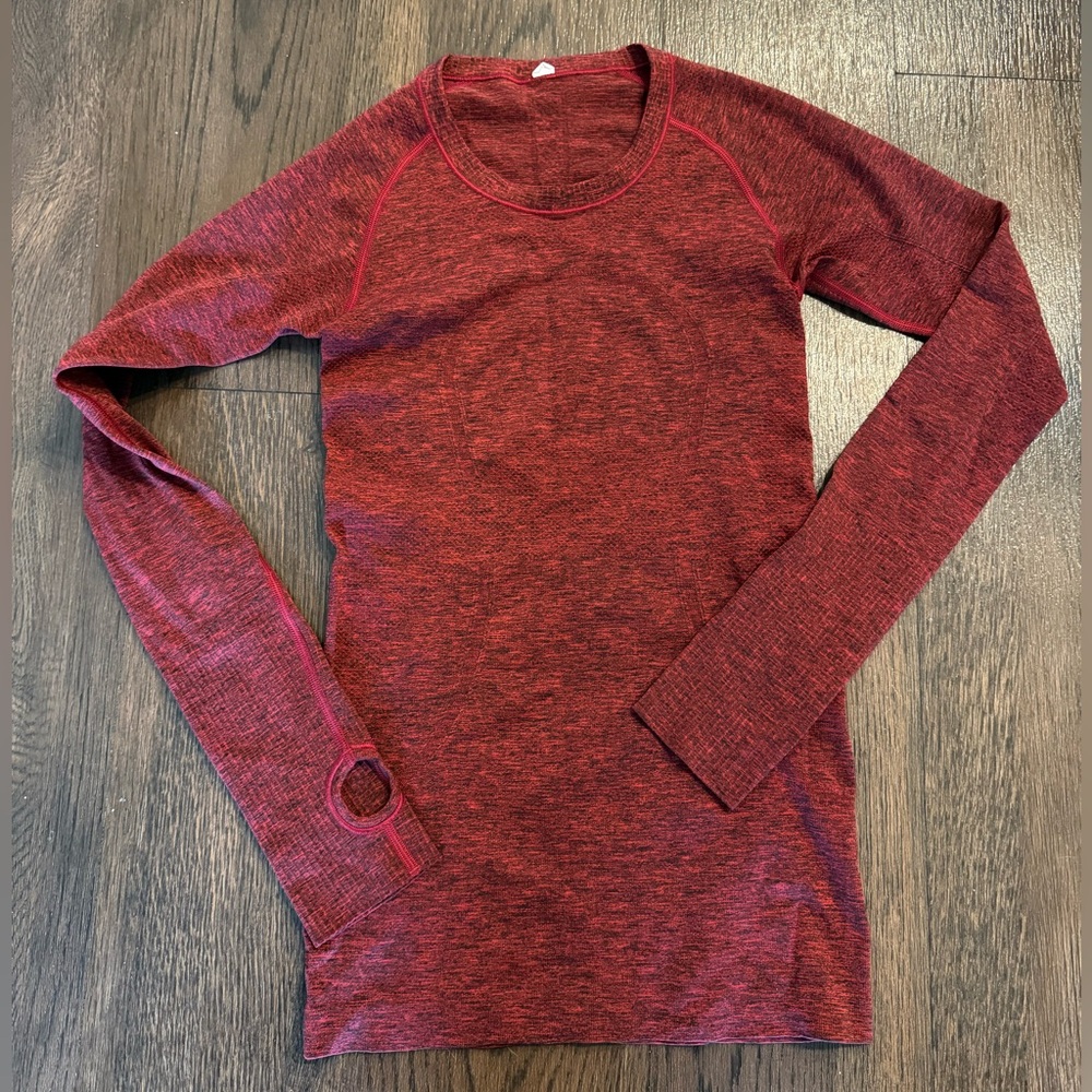 Women's Lululemon Red Long Sleeve Athletic Top Size 4 with Thumb Holes